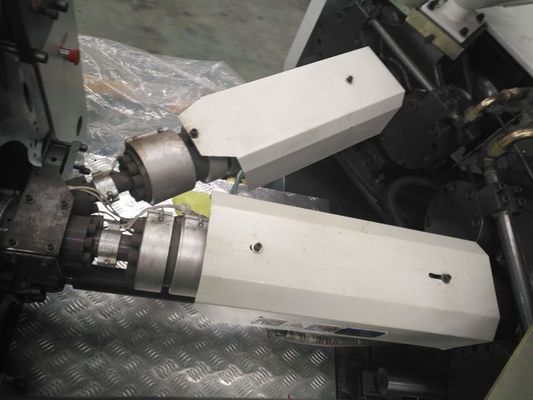 Pumpen-2 Leistungsstärke der Farb-Schrauben-Spritzgussmaschine-Hochleistungs-37+30KW