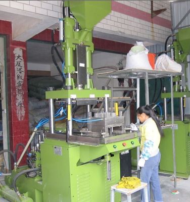 Spritzen-Maschinen-dynamisches ServoKontrollsystem der Macht-4KW vertikale